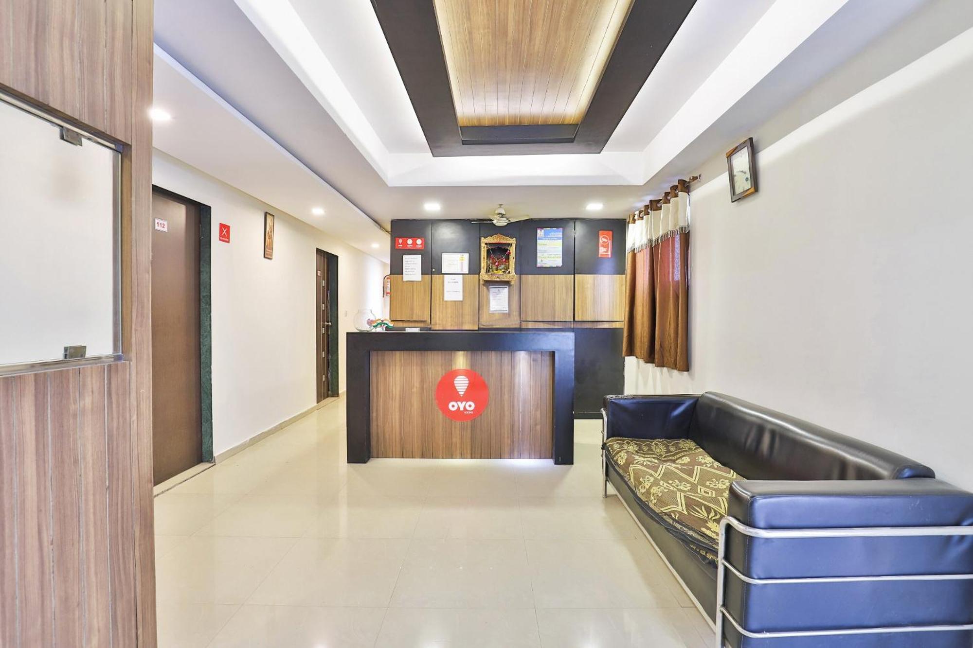Super Hotel O Apollo Ахмедабад Экстерьер фото